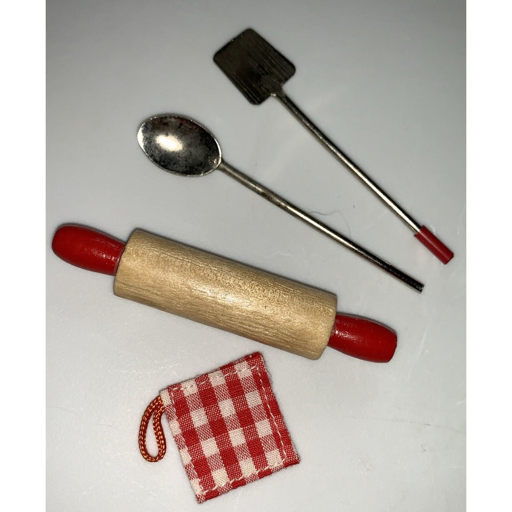 Vintage BARBIE #962 "BARBIE-Q" Spoon Spatula Rolling-Pin Pot-Holder 1960's Mint